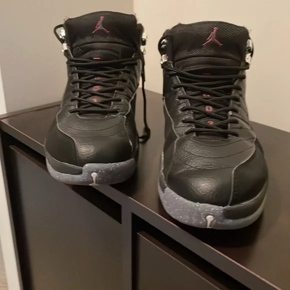 Nike AirJordan Retro 12 - Picture 3 of 15